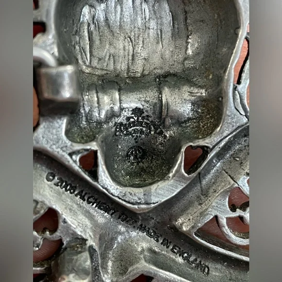 Alchemy Gothic 1977 metal pewter skull crossed sword belt buckle Made in England - Picture 5 of 5